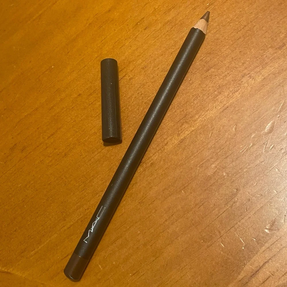 MAC Teddy Eye Kohl Eye Pencil